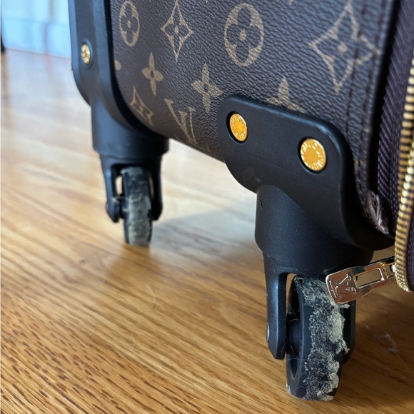 LV knockoff Brown designer Suitcase - Picture 14 of 16